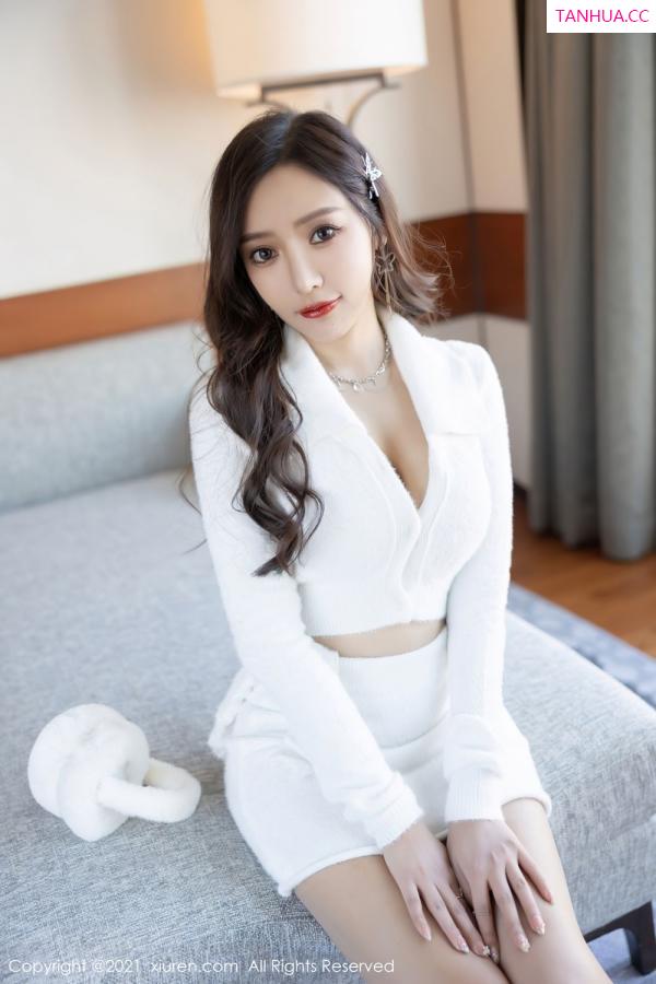 王馨瑶  [XiuRen]高清写真图 2021.12.20 No.4359 王馨瑶yanni第4张图片